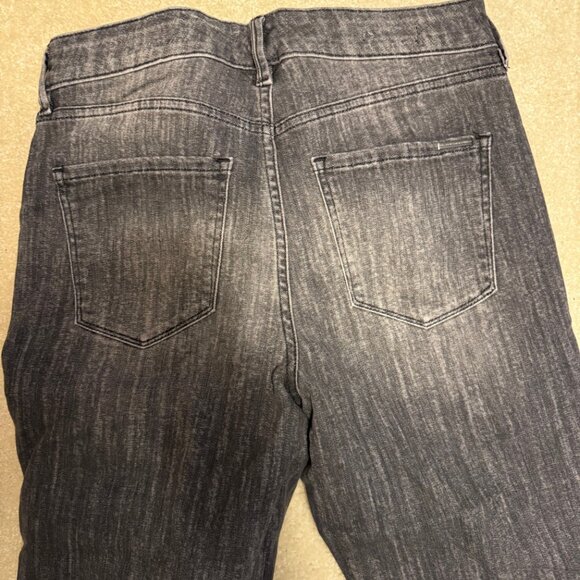 WHBM Curvy Mid-Rise Bootcut Jeans - Picture 3 of 3